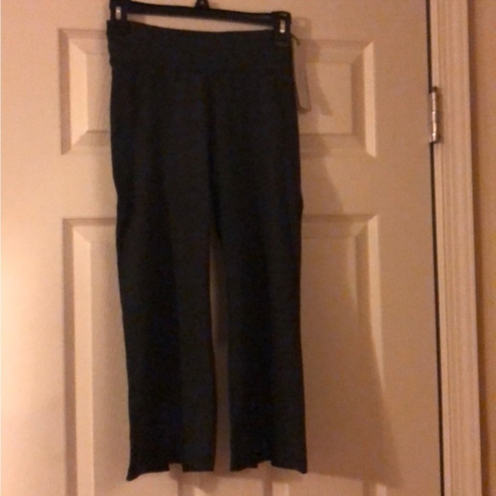 NWT - Calvin Klein High Wiast Slimming Compression Capris (Dark Grey / XS)